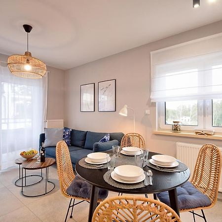 E-Apartament Nad Morzem Apartamentuj เมียลโน ภายนอก รูปภาพ