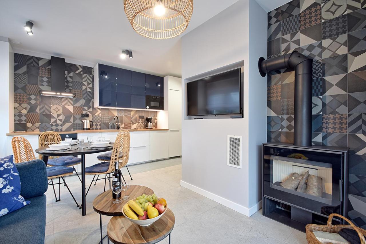 E-Apartament Nad Morzem Apartamentuj เมียลโน ภายนอก รูปภาพ